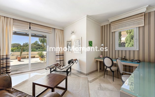 Wiederverkauf - Wohnung - Marbella - Nueva Andalucía