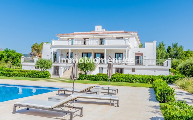 Resale - Villa - Marbella - Guadalmina Alta
