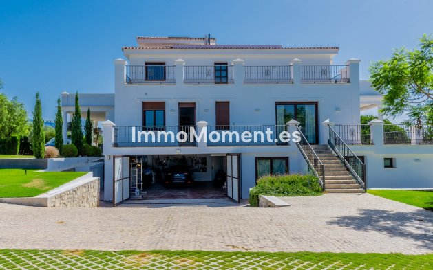 Resale - Villa - Marbella - Guadalmina Alta