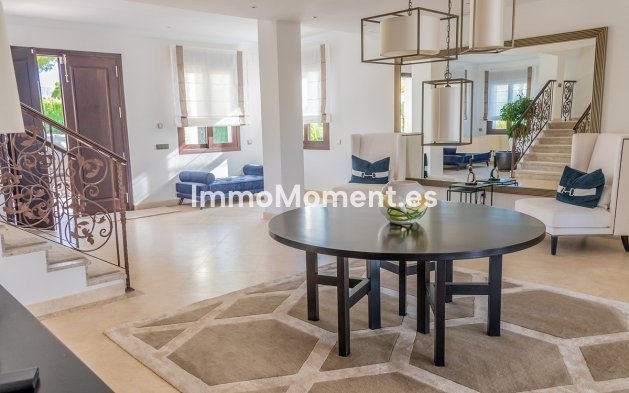 Resale - Villa - Marbella - Guadalmina Alta