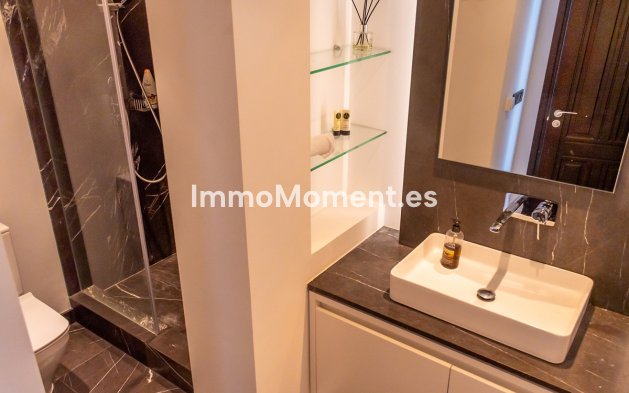 Resale - Villa - Marbella - Guadalmina Alta