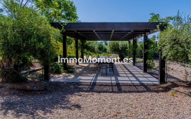 Resale - Villa - Marbella - Guadalmina Alta