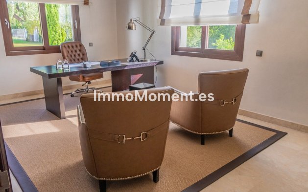 Resale - Villa - Marbella - Guadalmina Alta