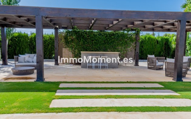 Resale - Villa - Marbella - Guadalmina Alta