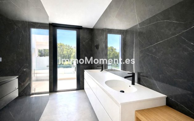 Resale - Villa - Estepona - New Golden Mile