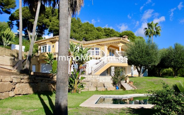 Wiederverkauf - Villa - Marbella - Hacienda Las Chapas