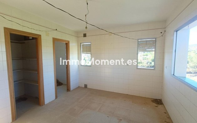 Reventa - Casa de campo - Interior  - Coín