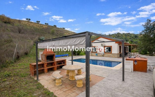 Reventa - Casa de campo - Interior  - Coín