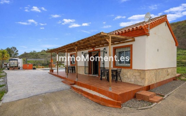 Reventa - Casa de campo - Interior  - Coín