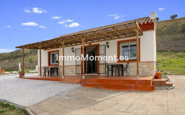 Reventa - Casa de campo - Interior  - Coín