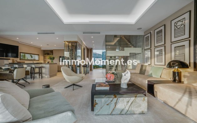 Wiederverkauf - Villa - Marbella - Nueva Andalucía