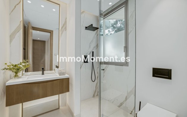 Wiederverkauf - Villa - Marbella - Nueva Andalucía