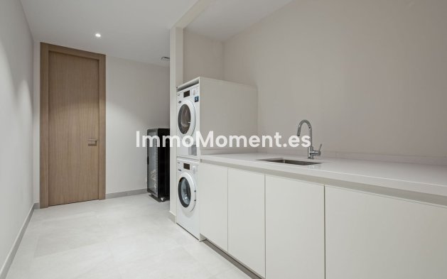 Wiederverkauf - Villa - Marbella - Nueva Andalucía