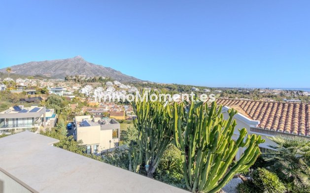 Resale - Villa - Marbella - Nueva Andalucía