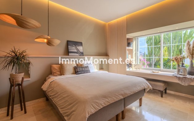 Resale - Villa - Marbella - Nueva Andalucía