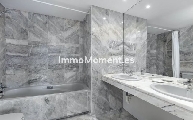 Revente - Maison mitoyenne - Marbella - Nueva Andalucía