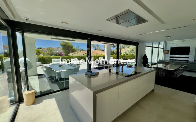 Wiederverkauf - Villa - Marbella - Los Monteros