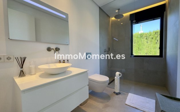 Wiederverkauf - Villa - Marbella - Los Monteros