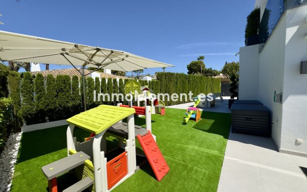 Wiederverkauf - Villa - Marbella - Los Monteros