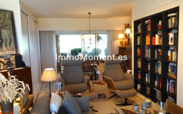 Resale - Apartment - Marbella - Río Real