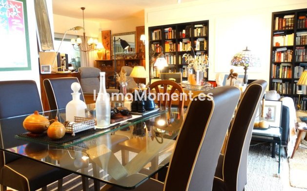 Resale - Apartment - Marbella - Río Real