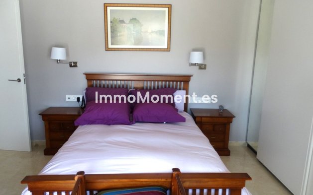Resale - Apartment - Marbella - Río Real