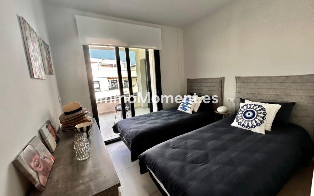 Resale - Apartment - Orihuela - Villamartin