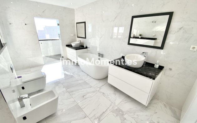 Wiederverkauf - Villa - Benalmadena - Benalmadena Pueblo