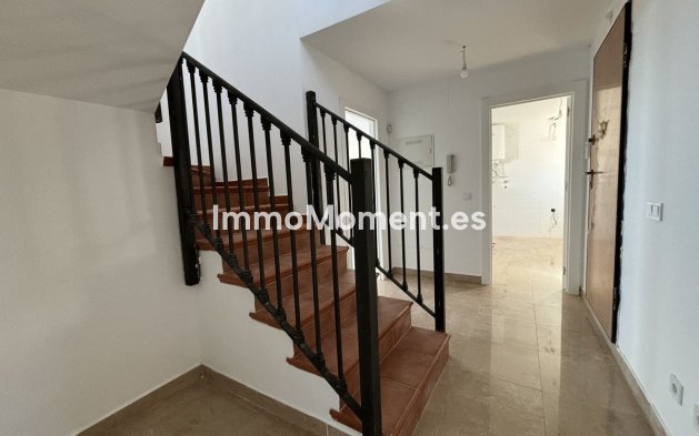 Resale - Apartment - Manilva - La Duquesa