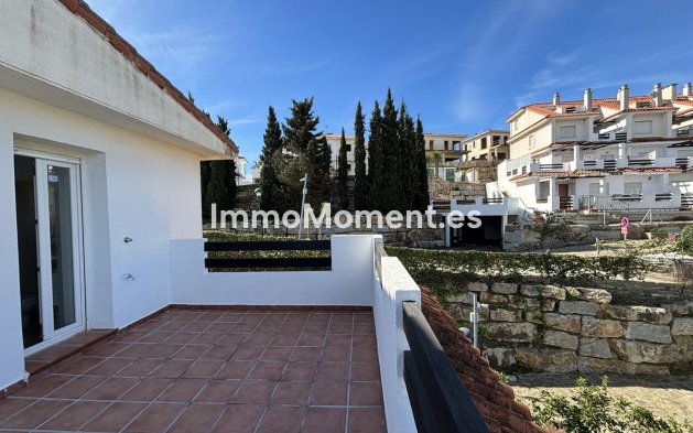 Resale - Apartment - Manilva - La Duquesa