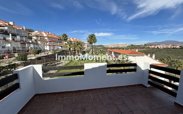 Resale - Apartment - Manilva - La Duquesa