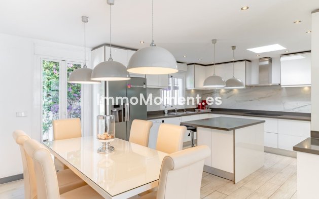 Wiederverkauf - Villa - Estepona  - Estepona Centro