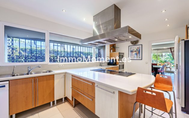 Bestaande woning - Villa - Estepona  - Benamara