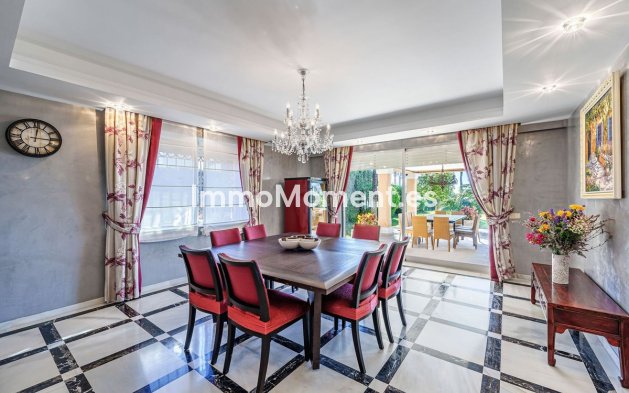 Bestaande woning - Villa - Estepona  - Benamara