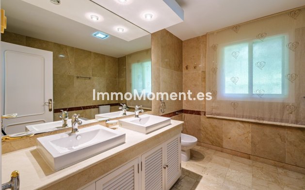 Bestaande woning - Villa - Estepona  - Benamara