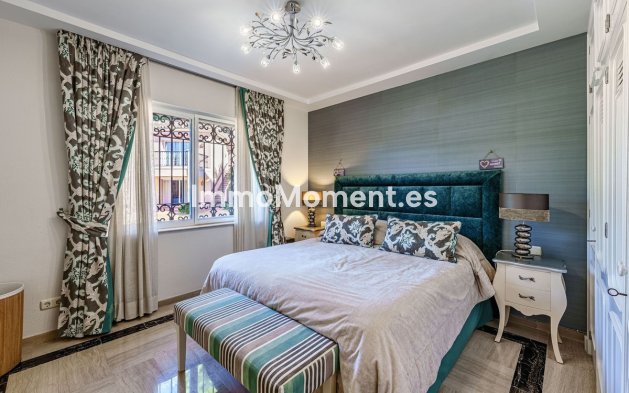 Bestaande woning - Villa - Estepona  - Benamara
