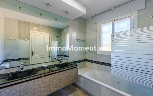 Bestaande woning - Villa - Estepona  - Benamara