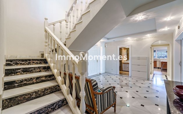 Bestaande woning - Villa - Estepona  - Benamara