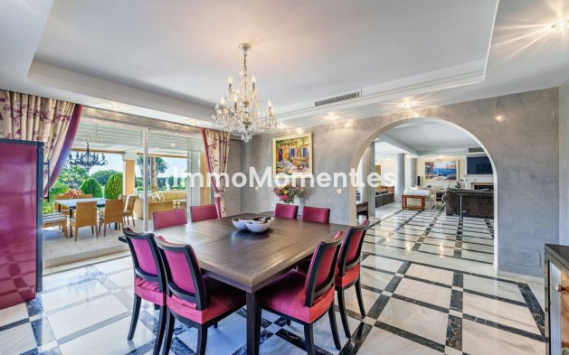 Bestaande woning - Villa - Estepona  - Benamara