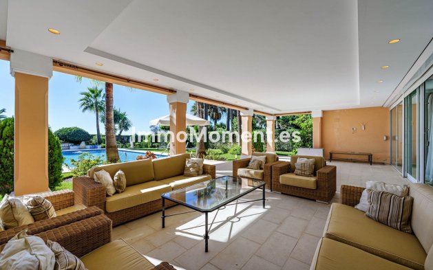 Bestaande woning - Villa - Estepona  - Benamara