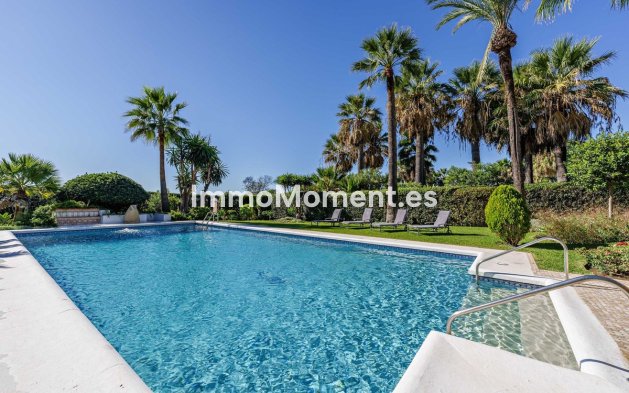 Bestaande woning - Villa - Estepona  - Benamara