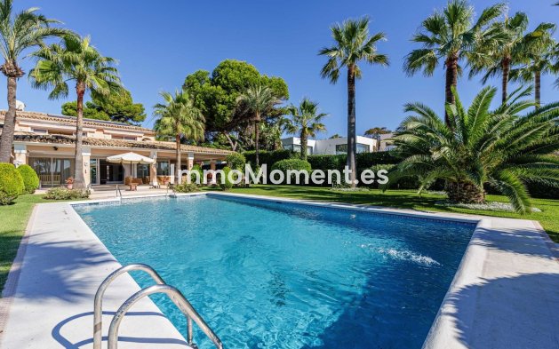 Bestaande woning - Villa - Estepona  - Benamara