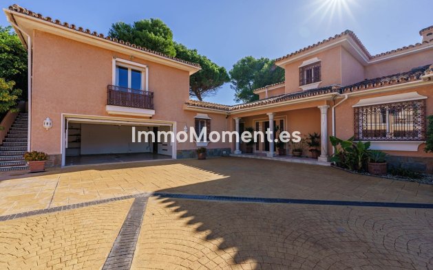 Bestaande woning - Villa - Estepona  - Benamara