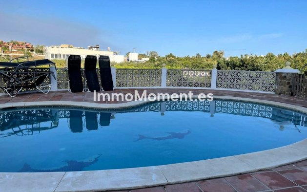 Bestaande woning - Villa - Estepona  - Cancelada