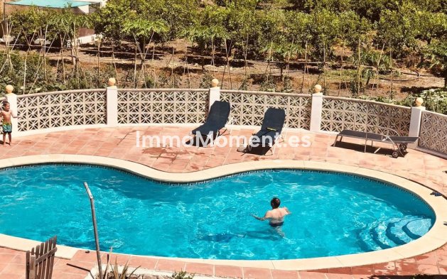 Bestaande woning - Villa - Estepona  - Cancelada