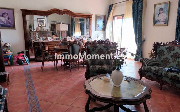 Bestaande woning - Villa - Estepona  - Cancelada