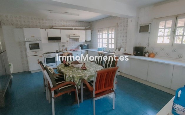 Wiederverkauf - Villa - Marbella - Marbella Centro