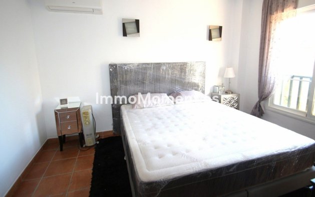Resale - Villa - Fuengirola - Los Pacos