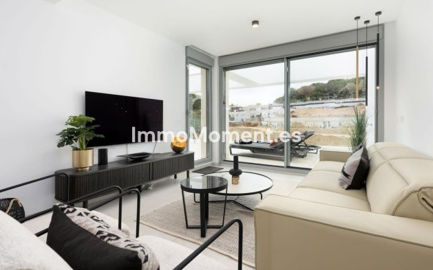 Resale - Apartment - Marbella - Elviria