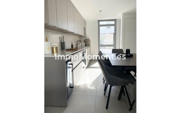 Resale - Apartment - Marbella - Elviria